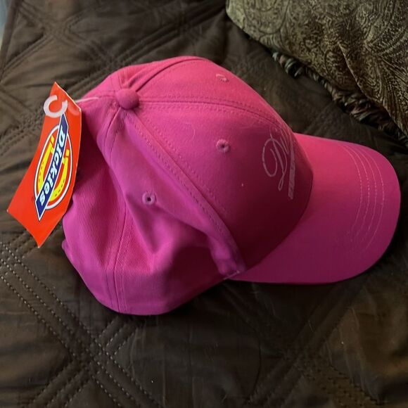 Dickies Woman’s Hot Pink Baseball Hat 100% cotton - Picture 2 of 7